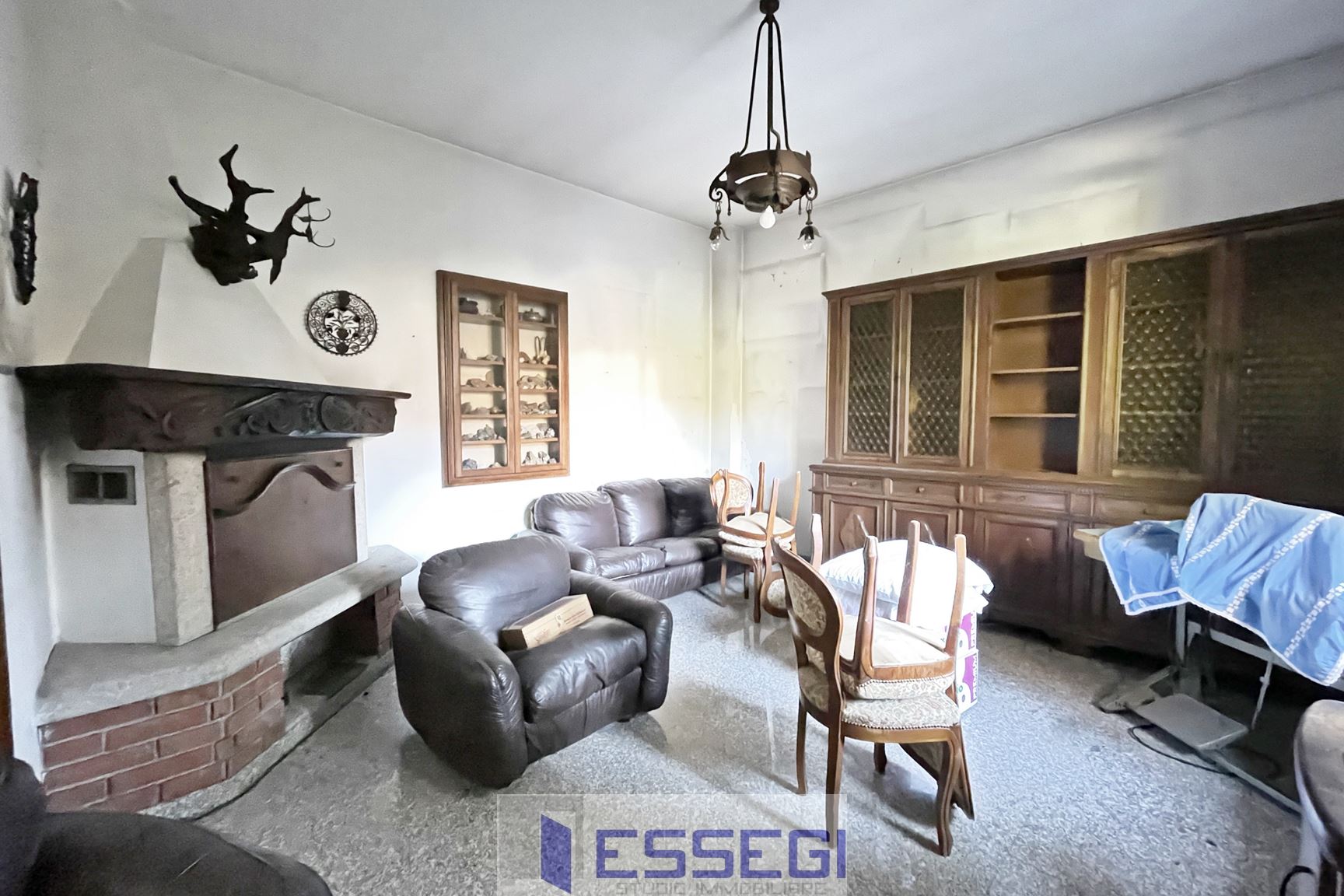 ERBA Casa indipendente bifamiliare
